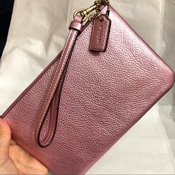 Coach metallic leather wristlet - Picture 5 of 5